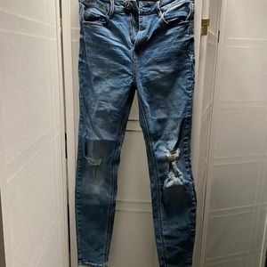 Stradivarius blue jeans